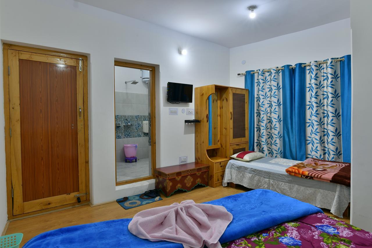 Lhachik Guest House Лех Екстериор снимка